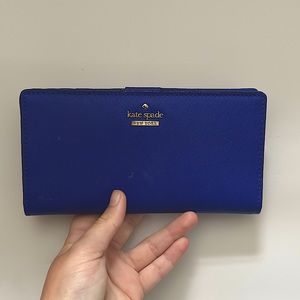 ✨Cameron Street Stacy Slim Bifold Wallet - Gorgeous color!